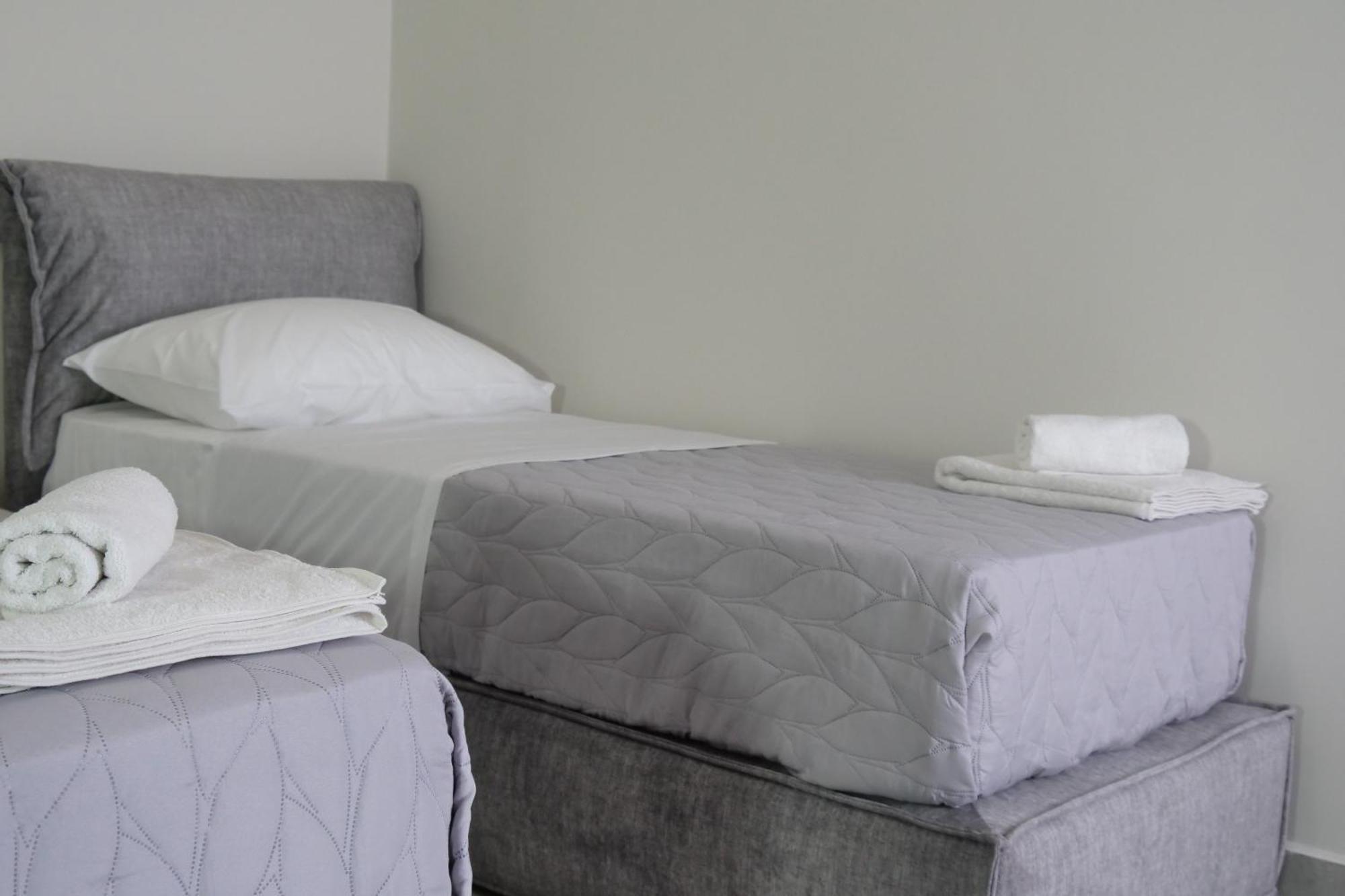 Stay-Five Rooms & Apartments Shkoder Bagian luar foto
