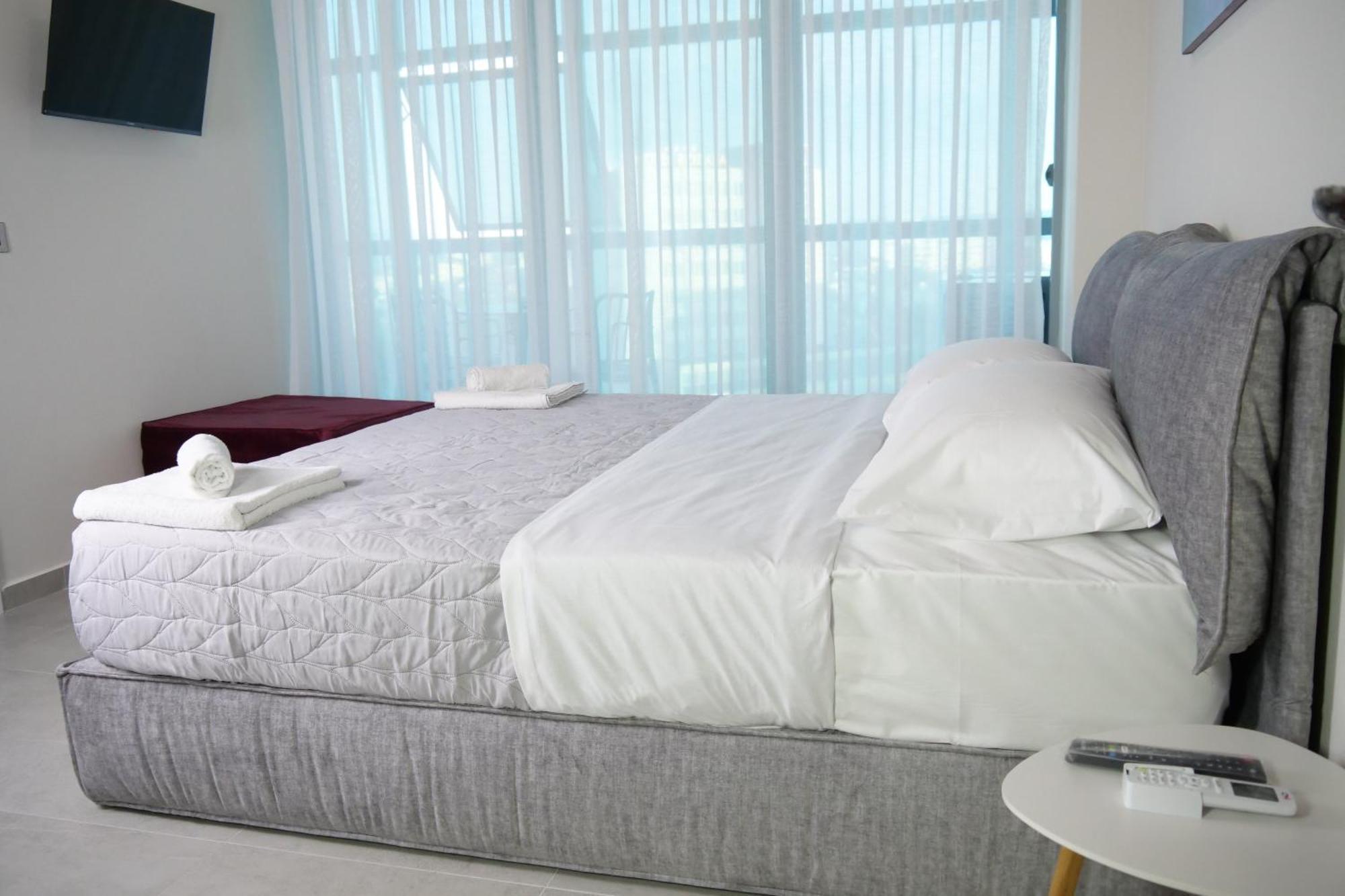 Stay-Five Rooms & Apartments Shkoder Bagian luar foto