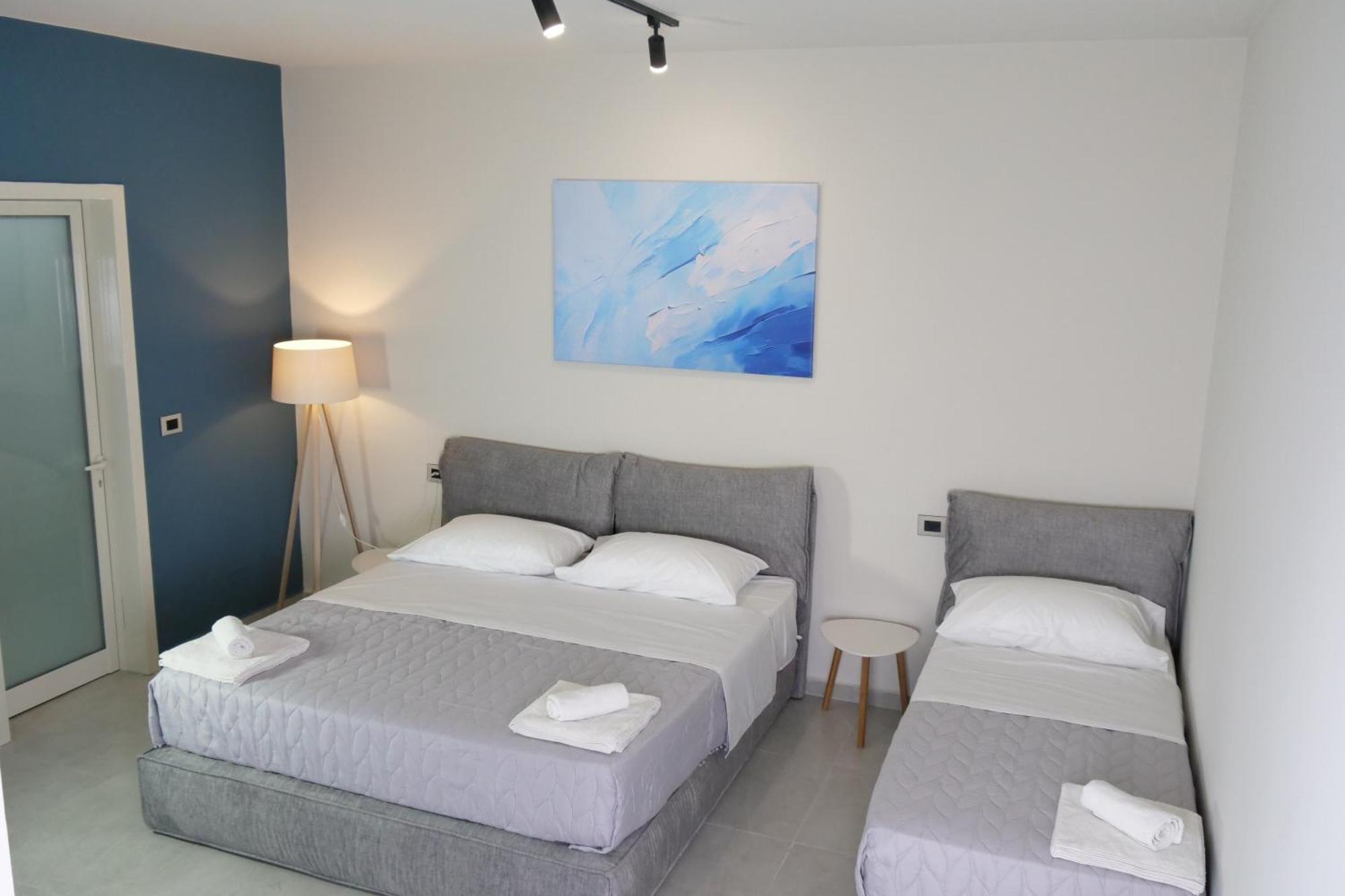 Stay-Five Rooms & Apartments Shkoder Bagian luar foto