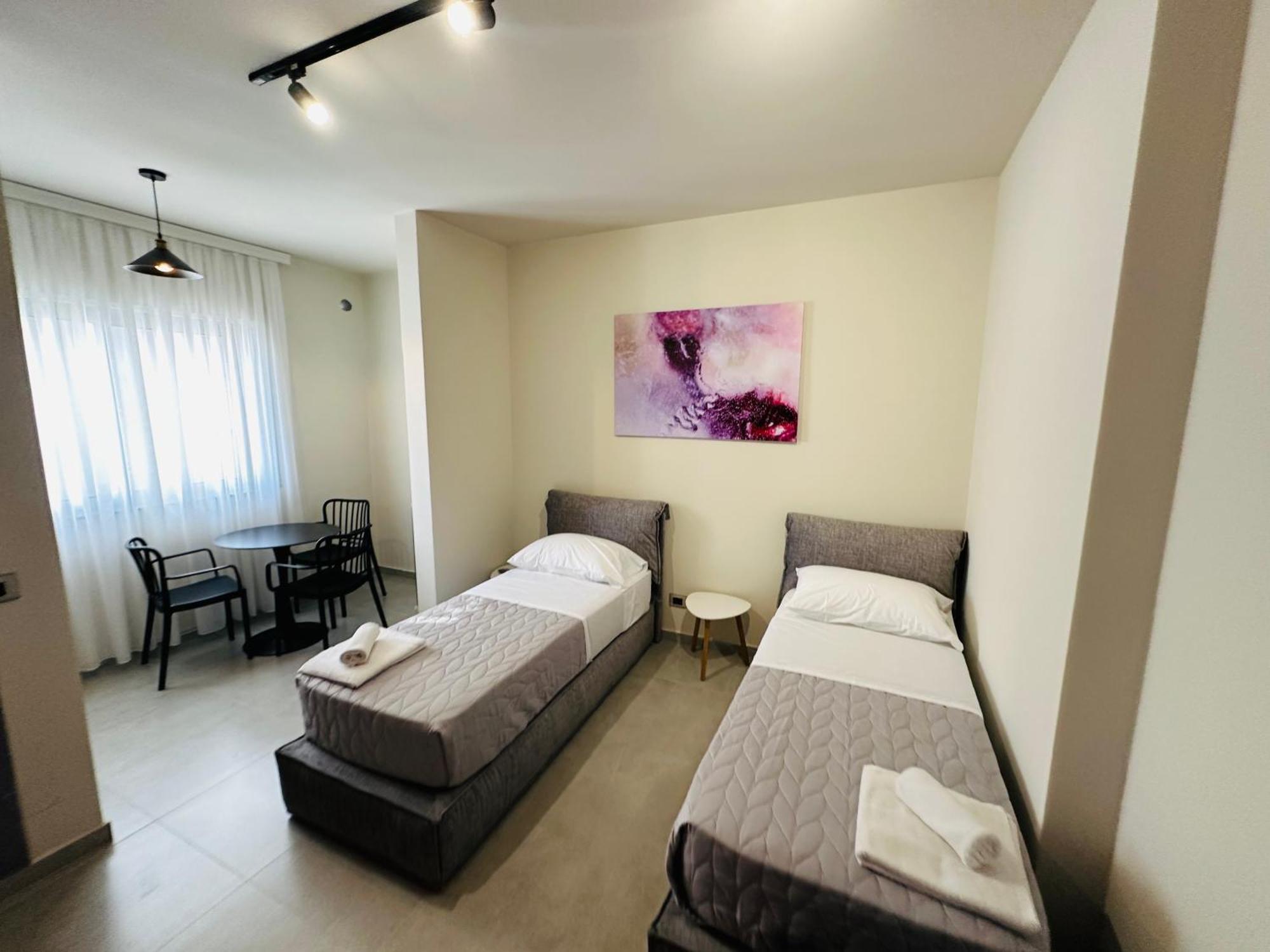 Stay-Five Rooms & Apartments Shkoder Bagian luar foto