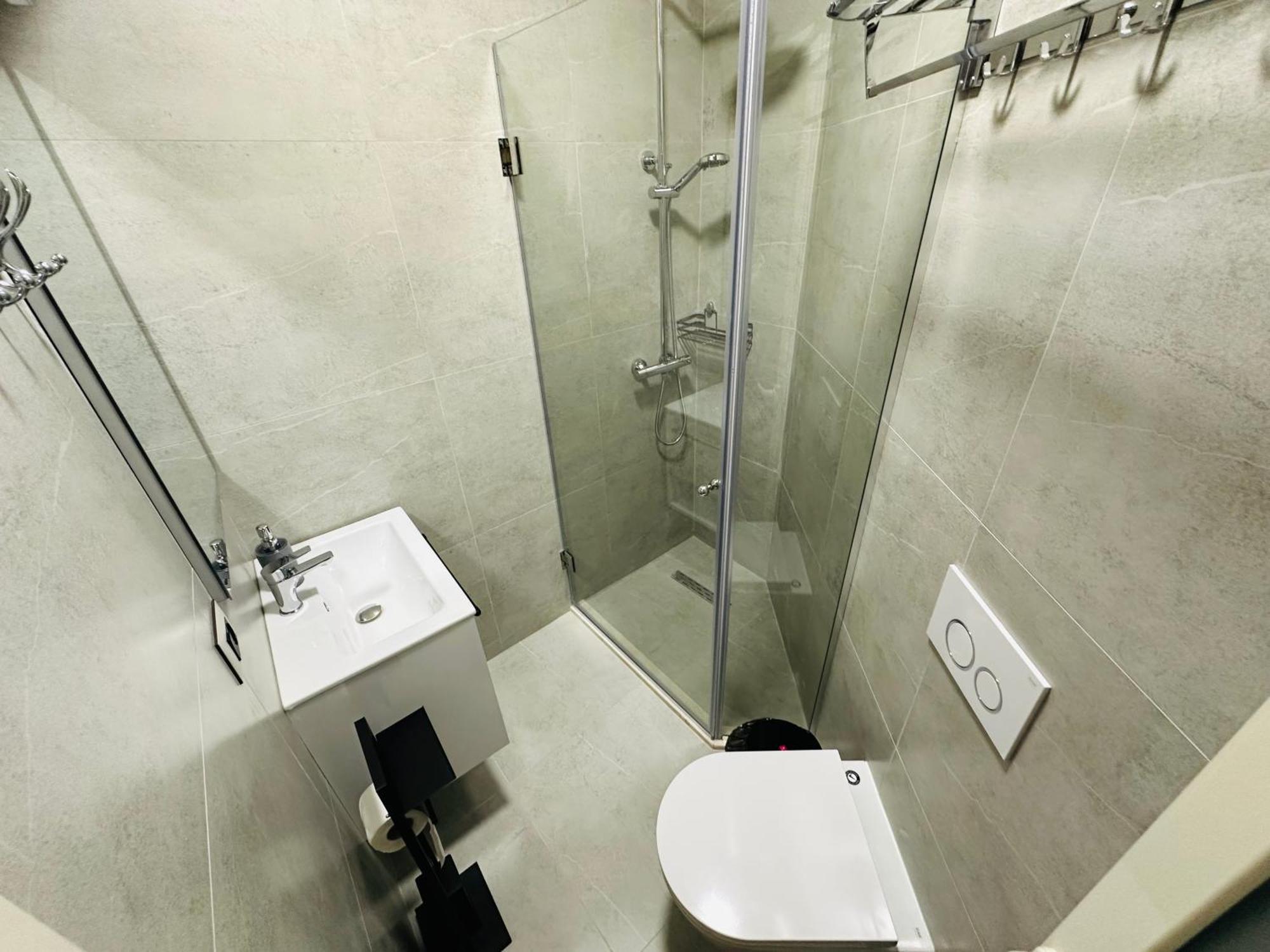 Stay-Five Rooms & Apartments Shkoder Bagian luar foto