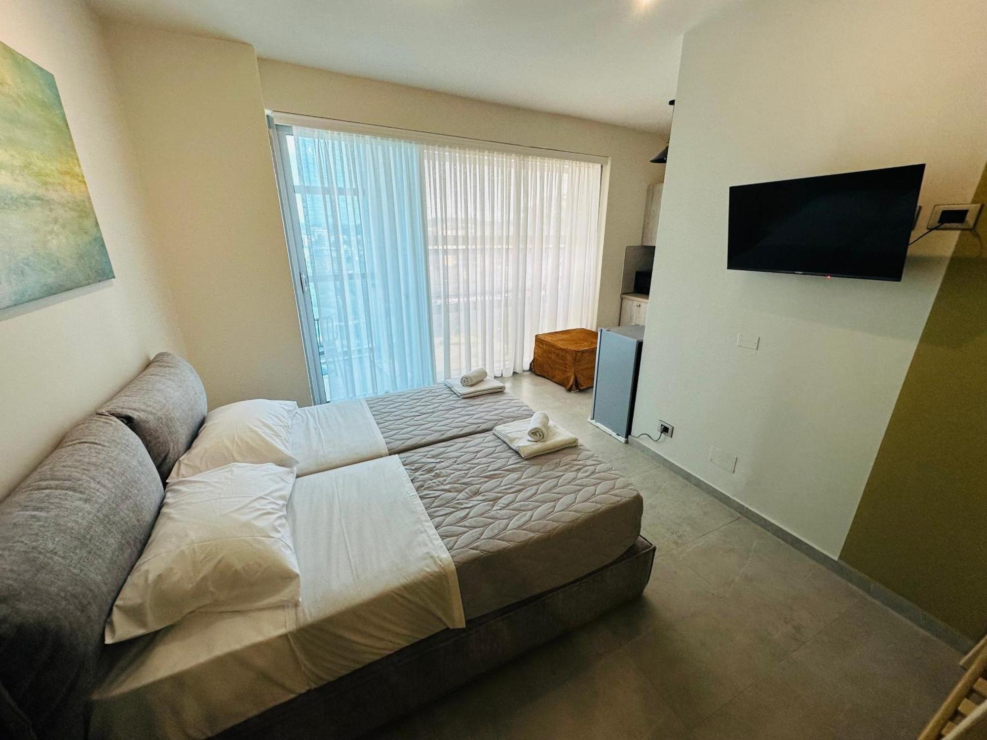 Stay-Five Rooms & Apartments Shkoder Bagian luar foto