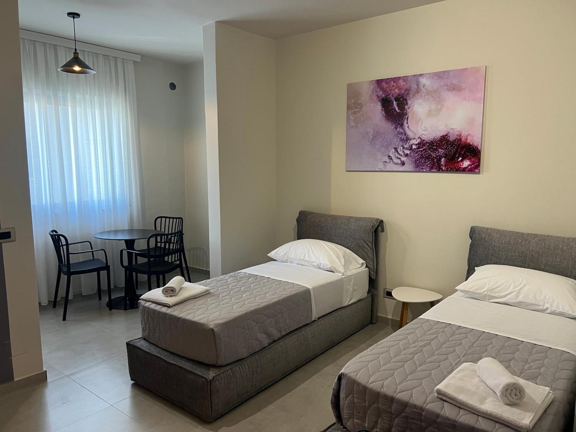 Stay-Five Rooms & Apartments Shkoder Bagian luar foto