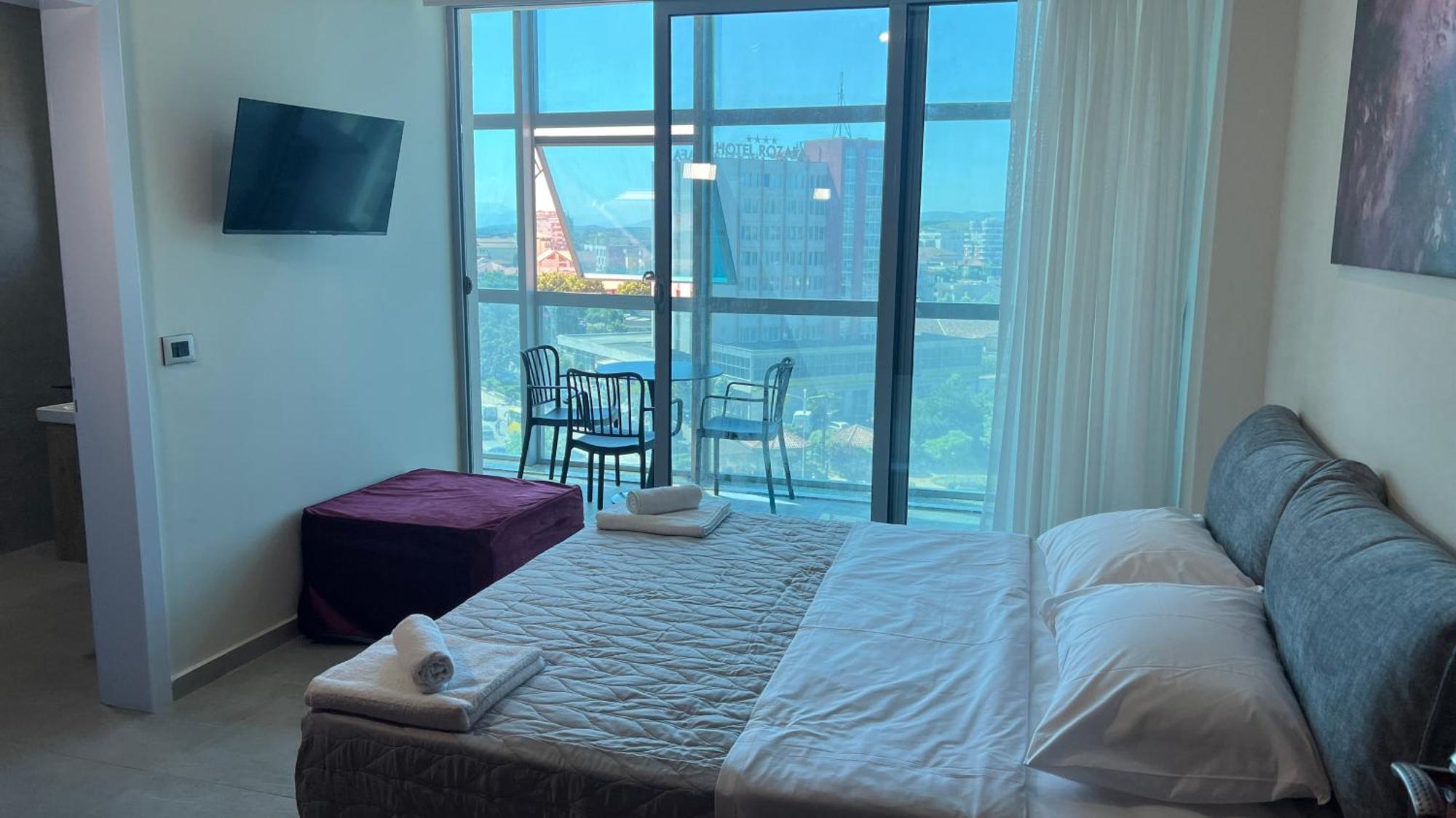 Stay-Five Rooms & Apartments Shkoder Bagian luar foto