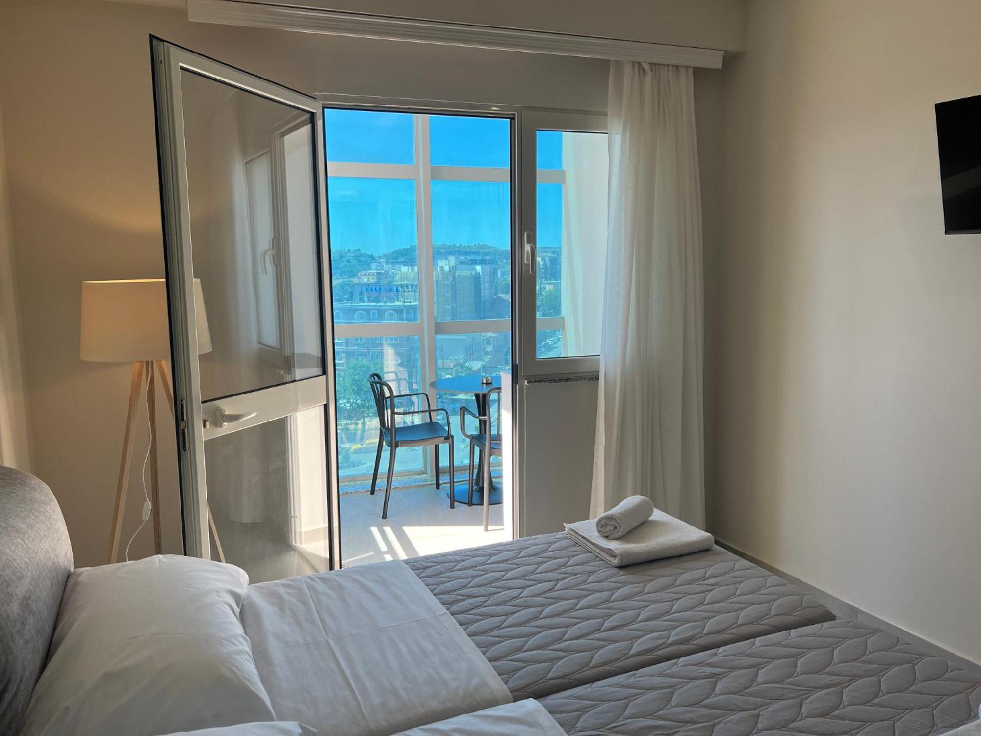 Stay-Five Rooms & Apartments Shkoder Bagian luar foto