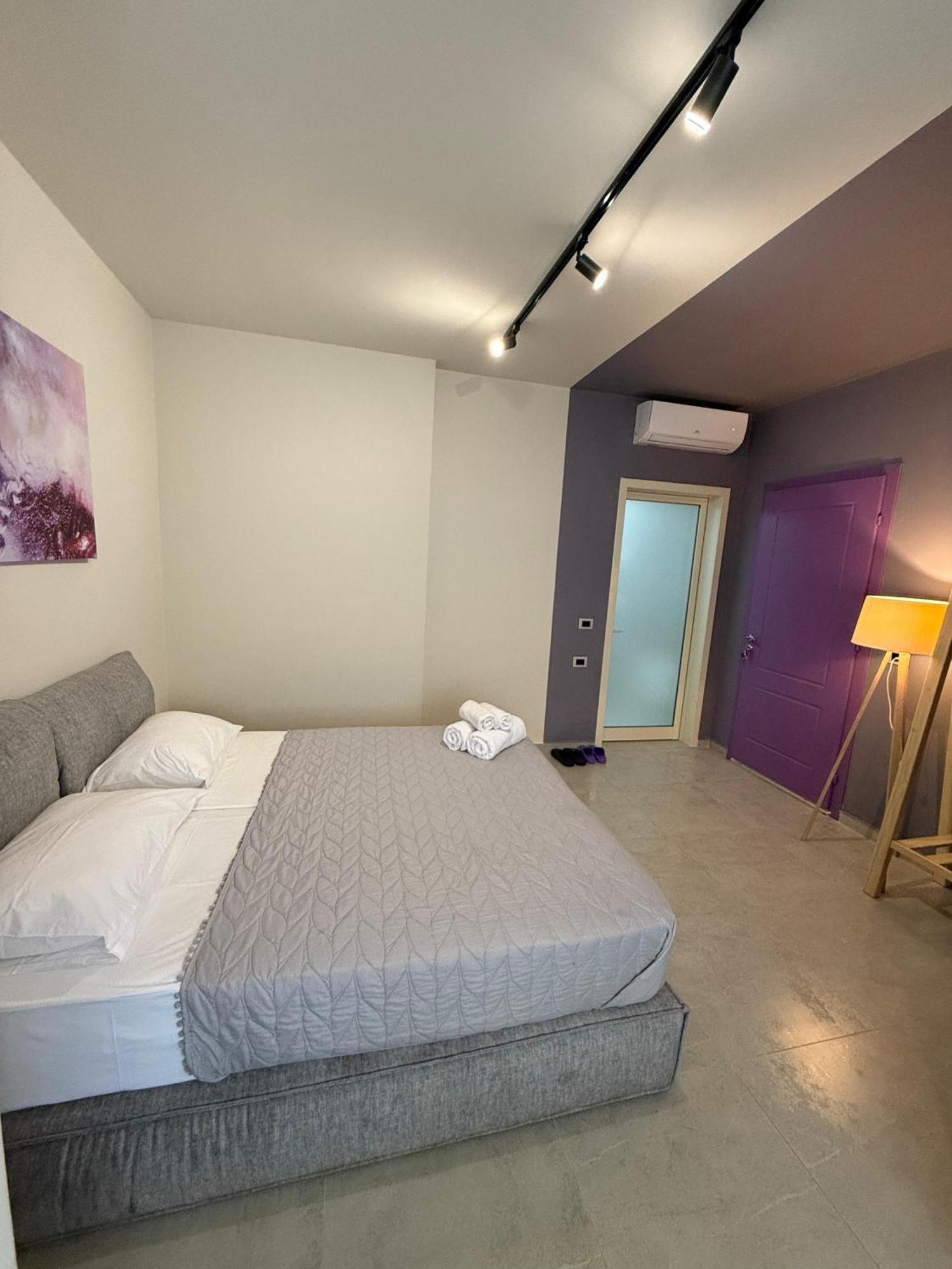 Stay-Five Rooms & Apartments Shkoder Bagian luar foto