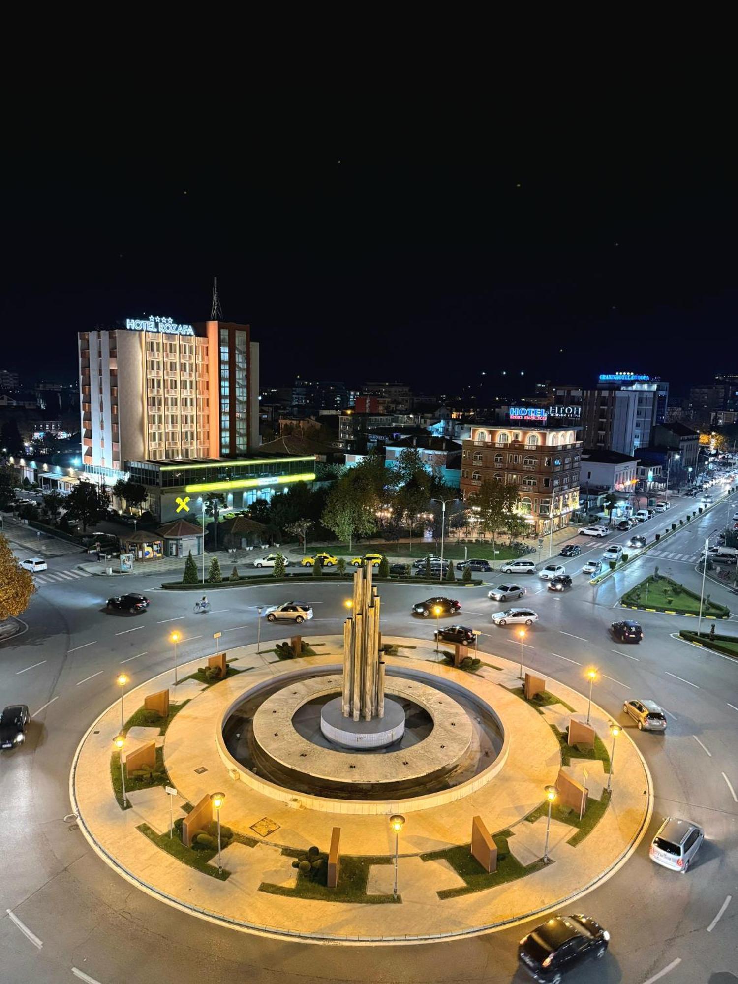 Stay-Five Rooms & Apartments Shkoder Bagian luar foto