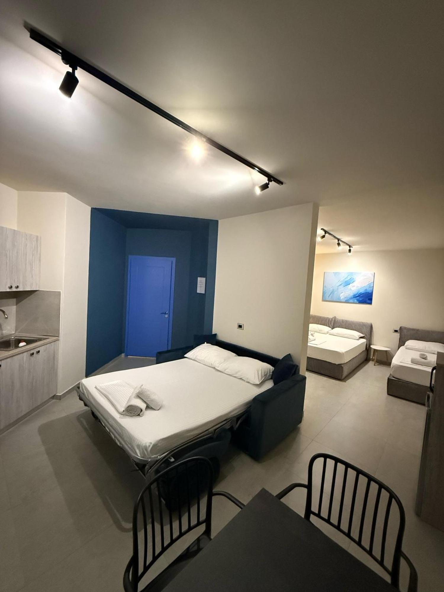 Stay-Five Rooms & Apartments Shkoder Bagian luar foto